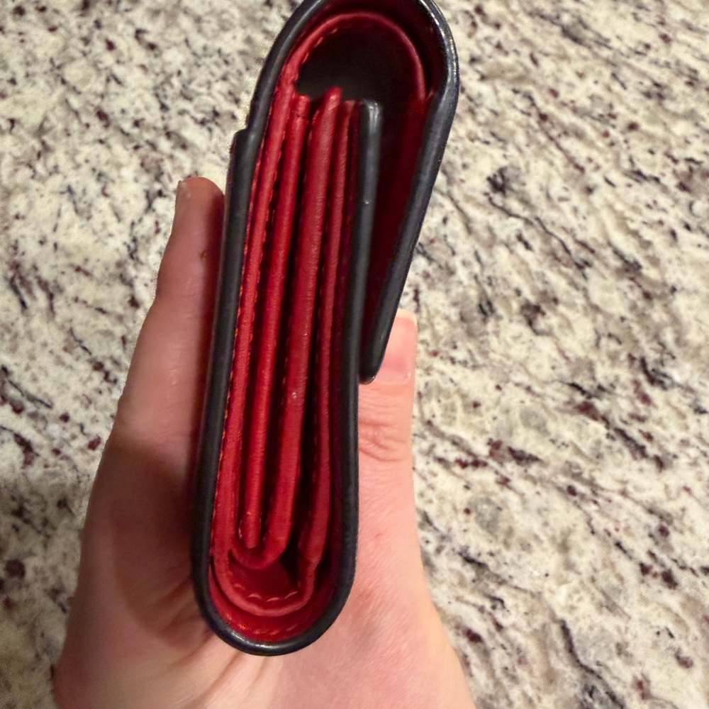 Gucci Red Sylvie Leather Wallet with Gold Buckle - Picture 7 of 7